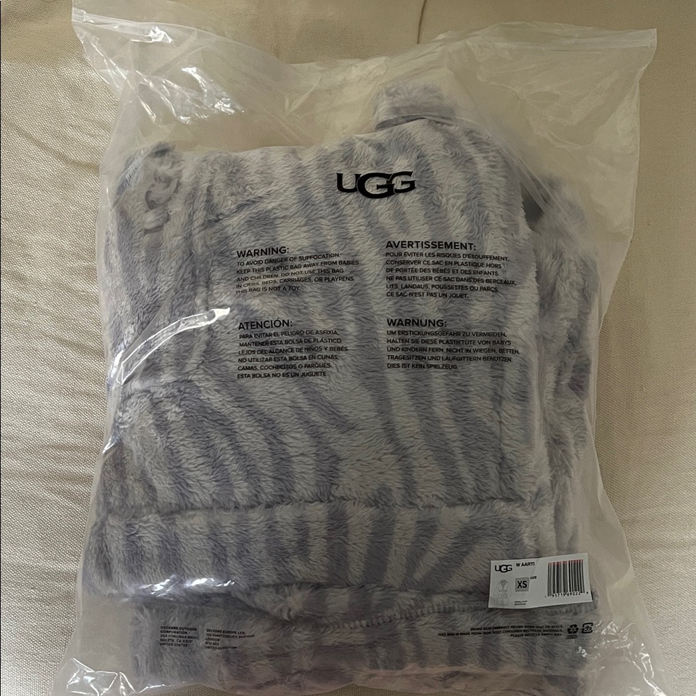 UGG AARTI ROBE - Picture 6 of 6